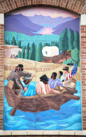 Mural - Hood River Middle School 3.JPG (1916349 bytes)